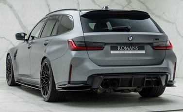 BMW M3 COMPETITION M XDRIVE TOURING 10
