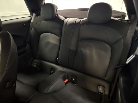 Mini Hatch 2.0 Cooper S Sport Auto 3dr 34