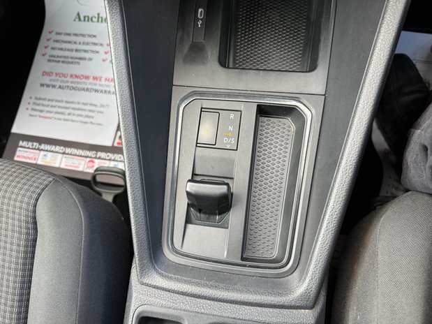 Volkswagen Caddy AUTO SWB L1H1 Commerce Pro C20 Air Con SELECT 35