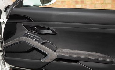 Porsche Cayman (981) GT4 19