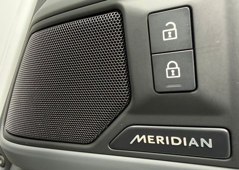 Land Rover Defender 90 3.0 D250 MHEV X-Dynamic SE SUV 3dr Diesel Auto 4WD Euro 6 (s/s) (250 ps) 16