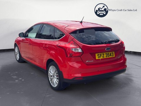 Ford Focus 1.0T EcoBoost Zetec Euro 5 (s/s) 5dr 6
