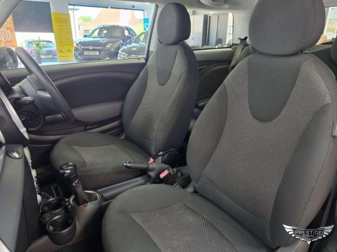 Mini Hatch 1.6 Cooper Steptronic Euro 4 3dr 28