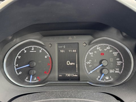 Toyota Yaris 1.5 VVT-i Icon Tech Euro 6 5dr 25
