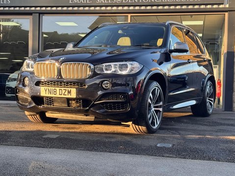 BMW X5 M50D 27