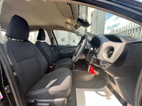 Toyota Yaris VVT-I ACTIVE 30