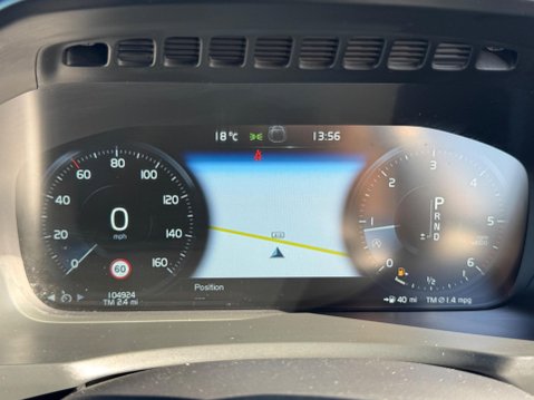 Volvo XC90 2.0 D5 Momentum Geartronic 4WD Euro 6 (s/s) 5dr 45