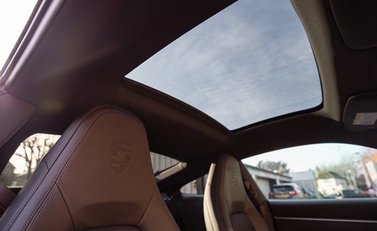 Porsche 911 Carrera 4S (992) 13