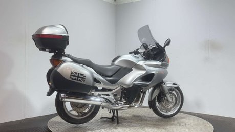 Honda NT650V Deauville 650 2005 ONLY 11K MOT CLEAN EXAMPLE 650CC COMMUTER TOURER BIKE 3