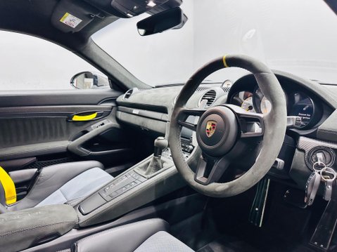Porsche 718 Cayman 4.0 GT4 RS PDK Euro 6 (s/s) 2dr 38