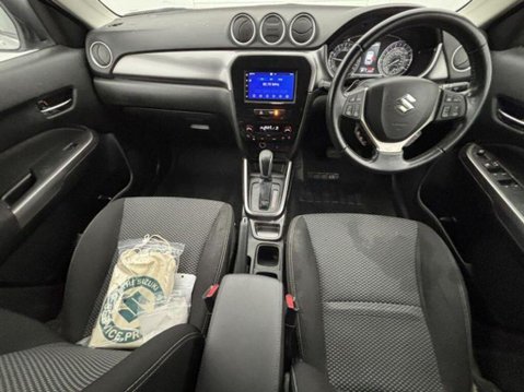 Suzuki Vitara SZ-T BOOSTERJET MHEV 3