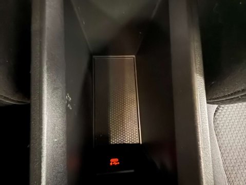 BMW 1 Series 1.5 118I SE 5dr 30