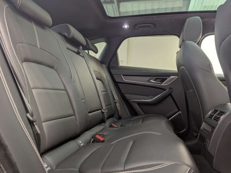 Jaguar F-Pace 2.0 F-PACE R-Dynamic HSE D MHEV AWD Auto 4WD 5dr 49
