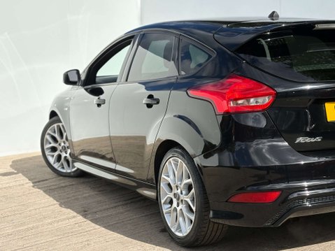 Ford Focus 1.0 Focus ST-Line 5dr 39
