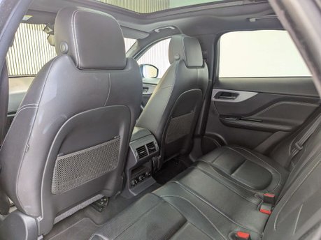 Jaguar F-Pace 2.0 F-PACE R-Sport AWD D Auto 4WD 5dr 41