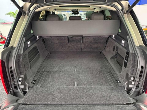 Land Rover Range Rover 3.0 P440e 38.2kWh SE SUV 5dr Petrol Plug-in Hybrid Auto 4WD Euro 6 (s/s) (4 63