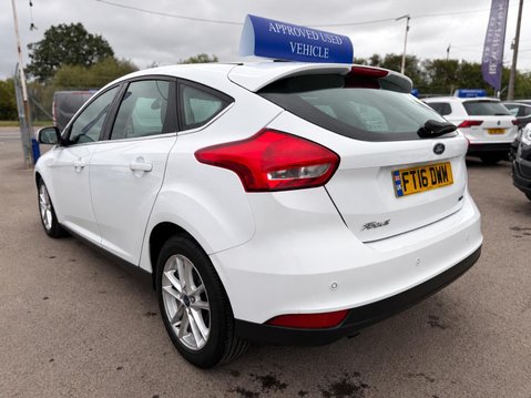 Ford Focus 1.0T EcoBoost Zetec Euro 6 (s/s) 5dr 10