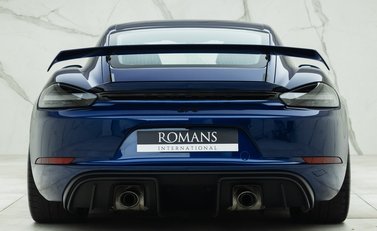 Porsche Cayman GT4 (718) 5