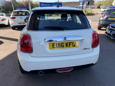 Mini Hatch 1.5 One D Euro 6 (s/s) 3dr 15