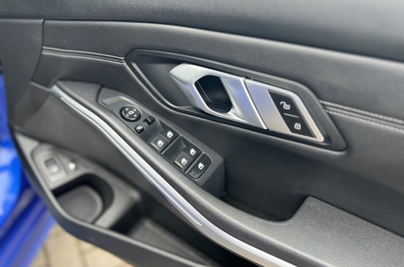 BMW 3 Series 330E M SPORT 24