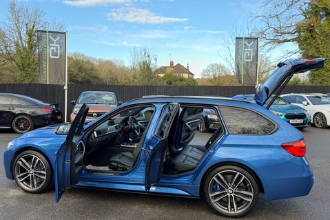 BMW 3 Series 330D XDRIVE M SPORT SHADOW EDITION TOURING - REVERSE CAMERA -PRO NAV -H/K 19