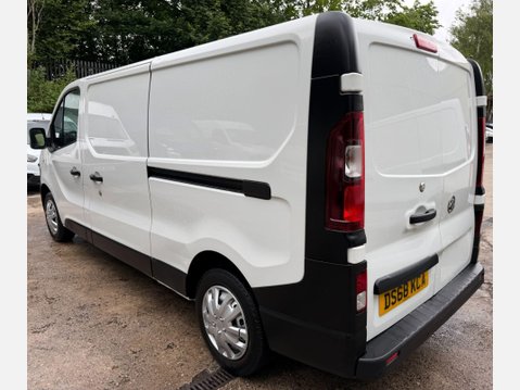 Vauxhall Vivaro 1.6 CDTi 2900 BiTurbo Panel Van 5dr Diesel Manual L2 H1 Euro 6 (s/s) (125 p 11