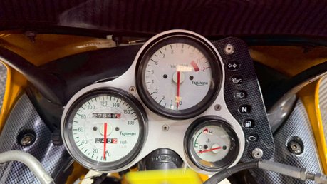Triumph Daytona 1997 ONLY 27K RUNNING PROJECT BIKE SPARES OR REPAIR 14