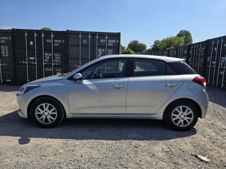 Hyundai i20 1.4 SE Hatchback 5dr Petrol Auto Euro 6 (100 ps) 9