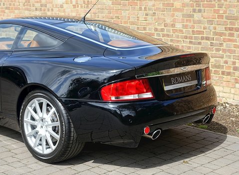 Aston Martin Vanquish S 8