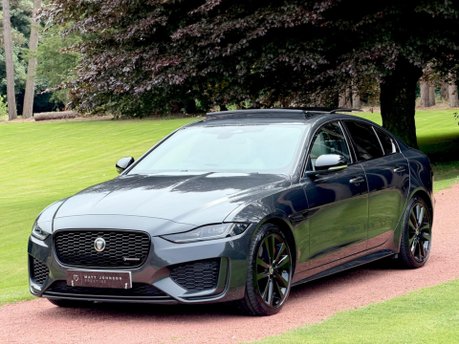Jaguar XE R-DYNAMIC HSE BLACK 5