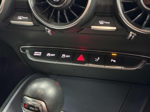 Audi TT 2.0 TFSI Coupe 3dr Petrol S Tronic quattro Euro 6 (s/s) (310 ps) 49