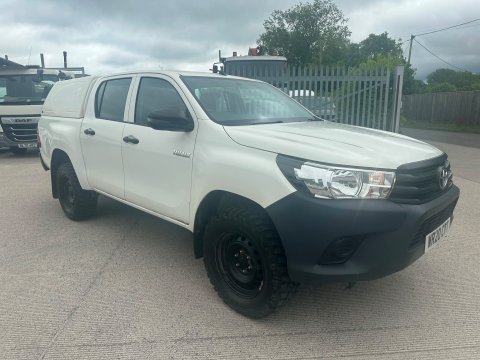 Toyota Hilux ACTIVE 4WD D-4D DCB 3