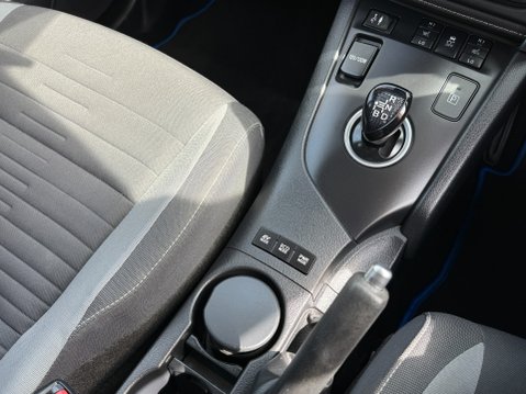 Toyota Auris VVT-I BUSINESS EDITION TSS 31