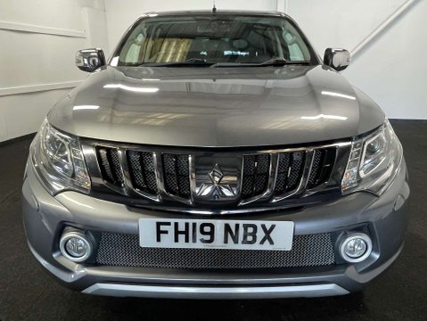 Mitsubishi L200 2.4 L200 Barbarian DI-D 4WD 6