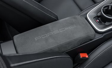 Porsche 911 Turbo S Cabriolet (992) 37