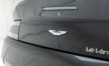 Aston Martin V12 Vantage ROADSTER 48