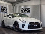 Nissan GT-R 3.8 V6 Recaro Coupe 2dr Petrol Auto 4WD Euro 6 (570 ps) 1