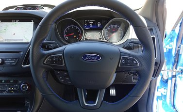 Ford Focus RS Mountune 8