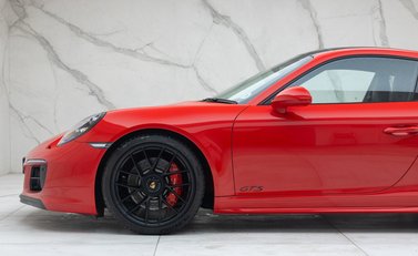 Porsche 911 Carrera 4 GTS (991.2) 47