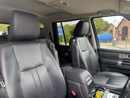 Land Rover Discovery 3.0 Discovery Graphite SDV6 Auto 4WD 5dr 3