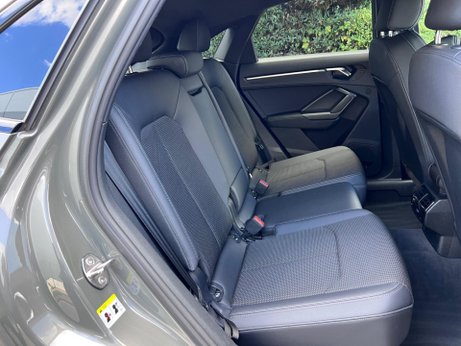 Audi Q3 1.5 TFSI CoD 35 Black Edition Sportback S Tronic Euro 6 (s/s) 5dr 33