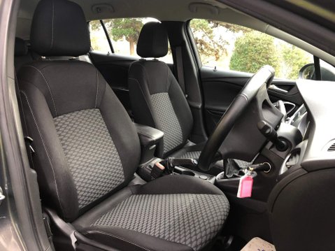 Vauxhall Astra 1.6 CDTi Tech Line Sports Tourer Euro 6 (s/s) 5dr 3
