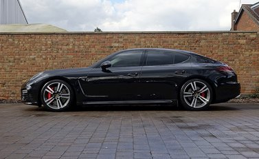 Porsche Panamera Turbo 26