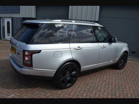 Land Rover Range Rover 3.0h SDV6 Autobiography Auto 4WD Euro 5 (s/s) 5dr 24