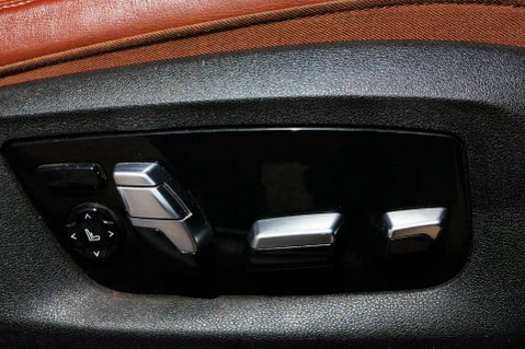 BMW 5 Series 4.4 M550i xDrive Auto 4WD 4dr 25