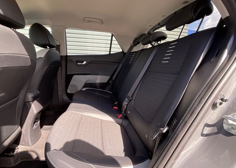 Kia Stonic 1.0 T-GDi Connect 48v 15