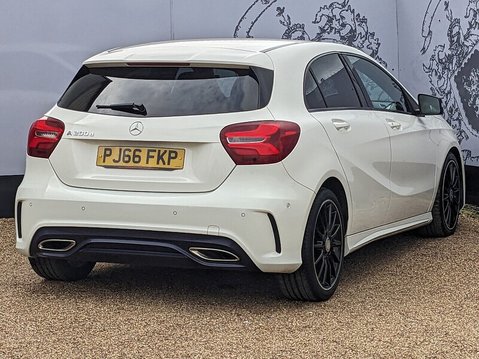 Mercedes-Benz A Class A 200 D AMG LINE PREMIUM 9