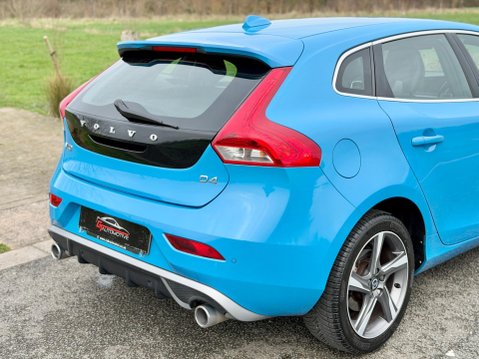Volvo V40 2.0 D4 R-Design Euro 6 (s/s) 5dr 9