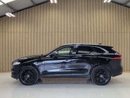 Jaguar F-Pace 2.0 F-PACE Portfolio AWD D Auto 4WD 5dr 15
