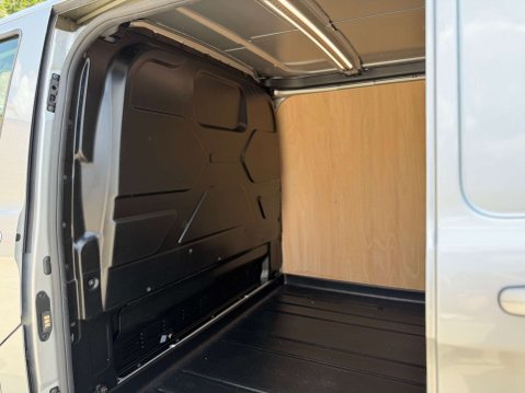 Ford Transit Custom 2.0 Transit Custom 300 Limited EcoBlue 5dr 29